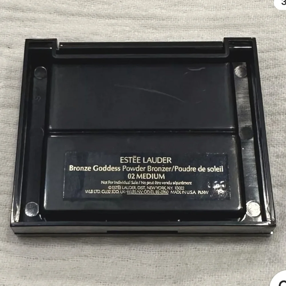 Estée Lauder Bronze Goddess Powder Bronzer - 02 Medium